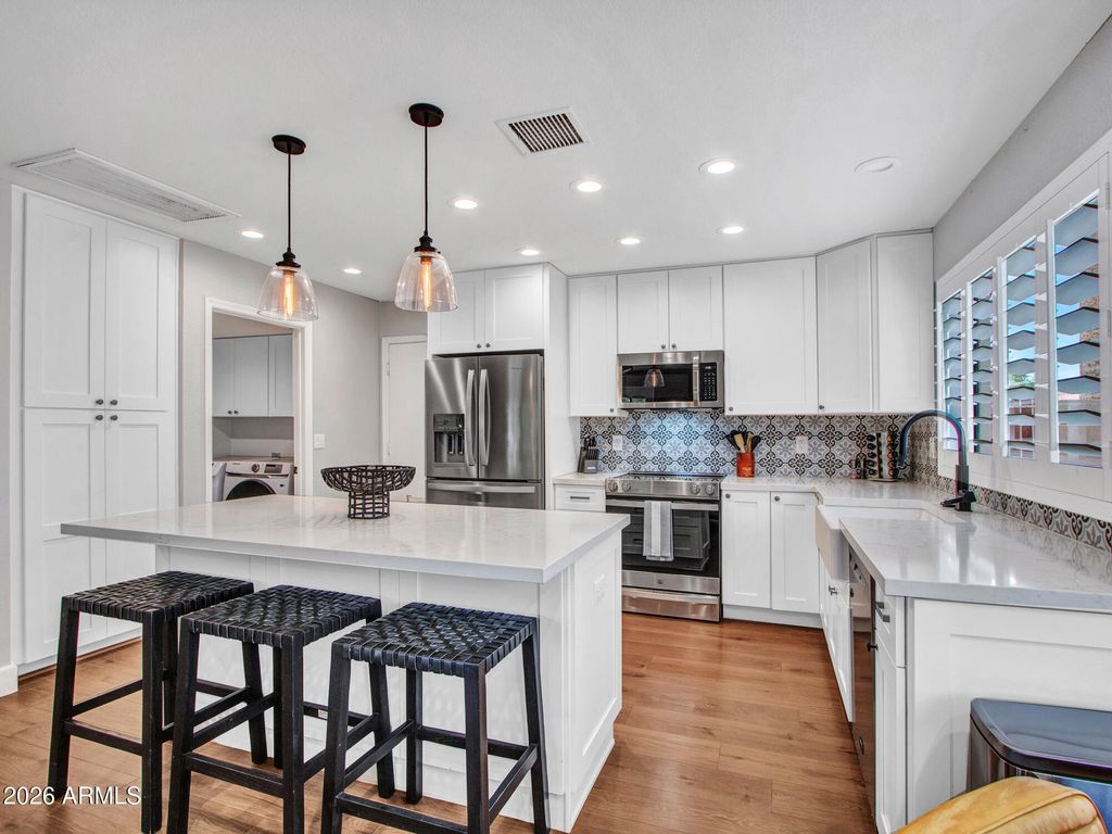 Image 27 of property listing at 15017 N 49TH Street, Scottsdale, AZ 85254