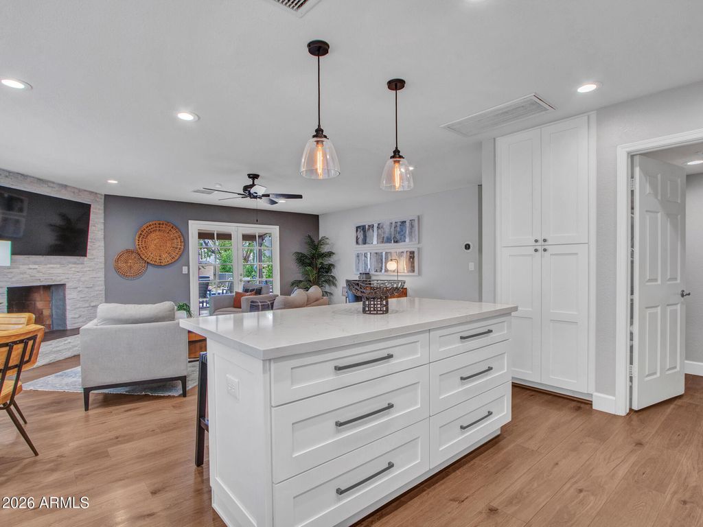 Image 31 of property listing at 15017 N 49TH Street, Scottsdale, AZ 85254