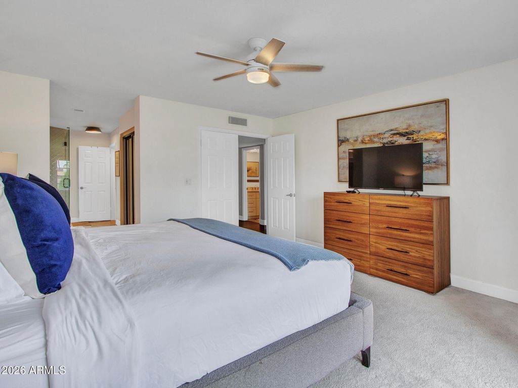 Image 34 of property listing at 15017 N 49TH Street, Scottsdale, AZ 85254