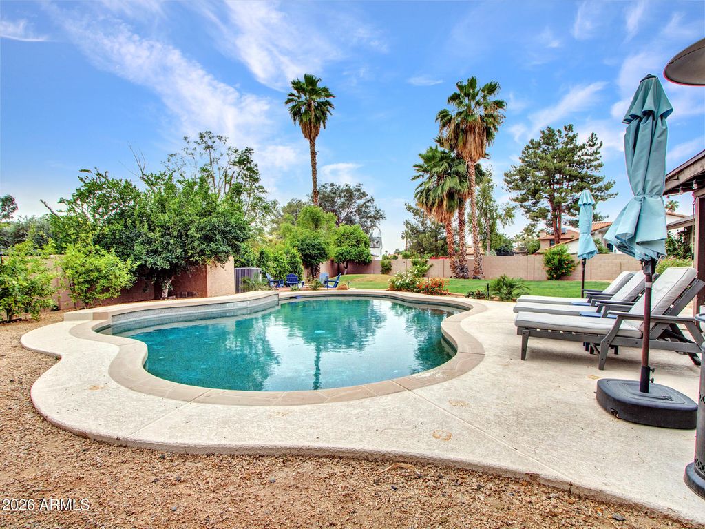 Image 50 of property listing at 15017 N 49TH Street, Scottsdale, AZ 85254