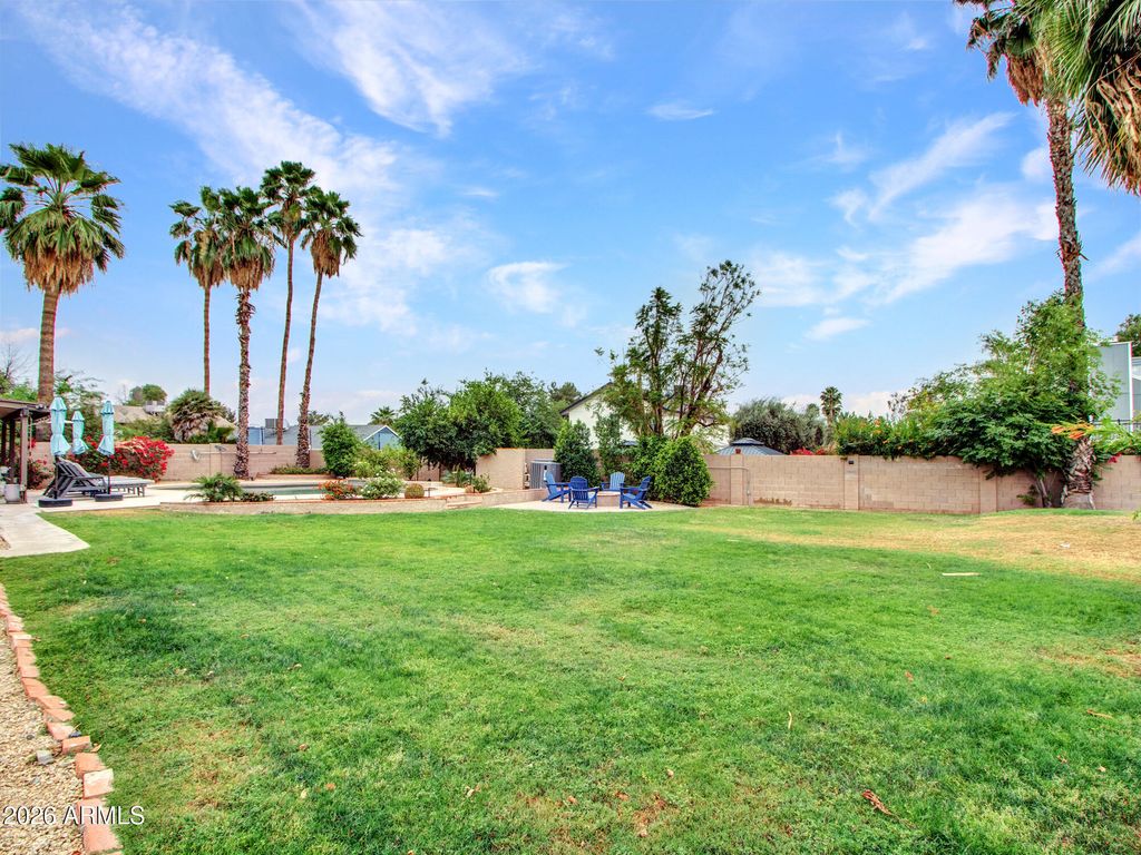 Image 52 of property listing at 15017 N 49TH Street, Scottsdale, AZ 85254