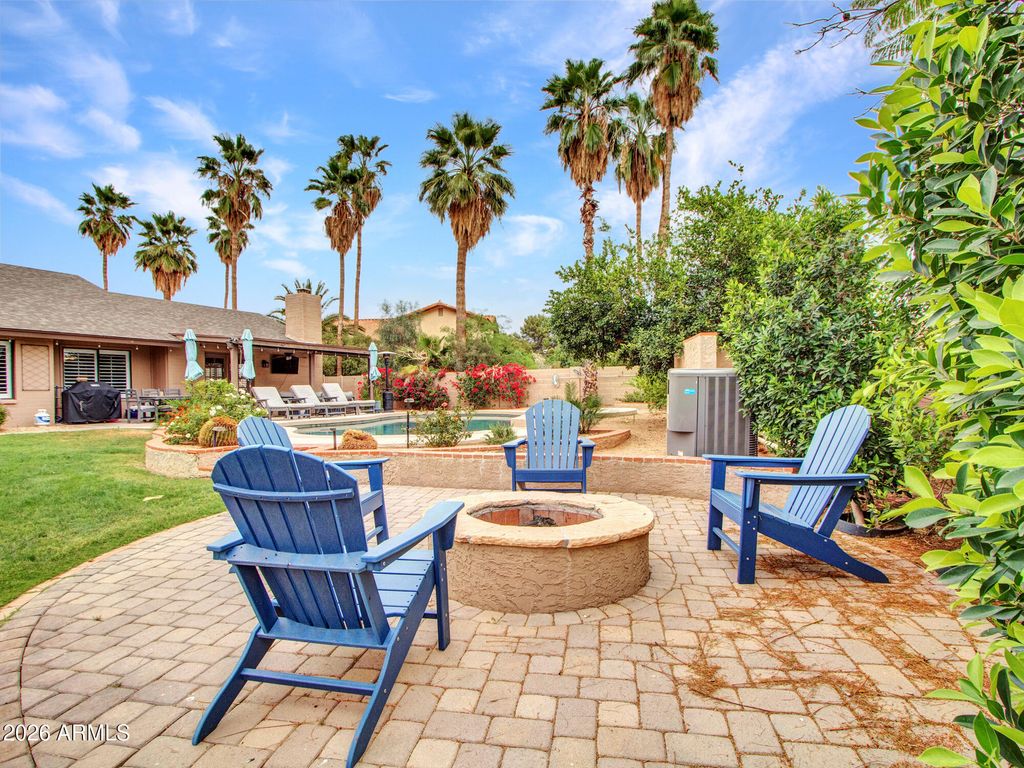 Image 55 of property listing at 15017 N 49TH Street, Scottsdale, AZ 85254