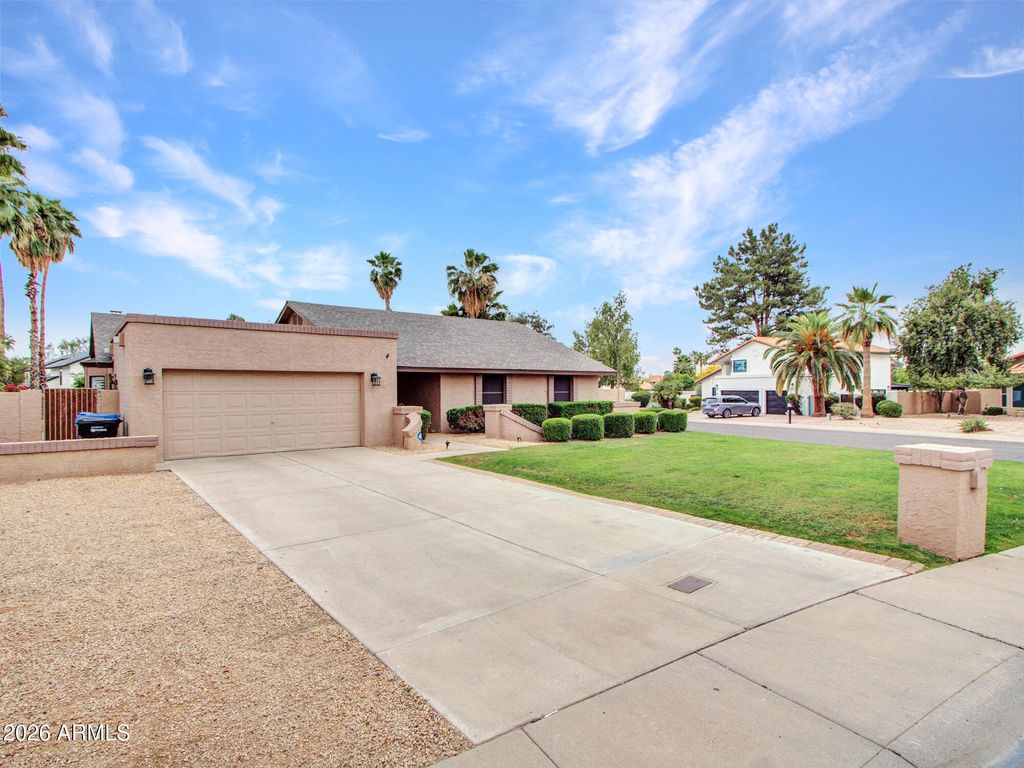 Image 59 of property listing at 15017 N 49TH Street, Scottsdale, AZ 85254