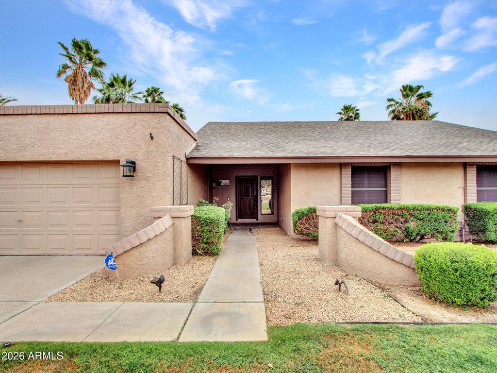 Image 62 of property listing at 15017 N 49TH Street, Scottsdale, AZ 85254