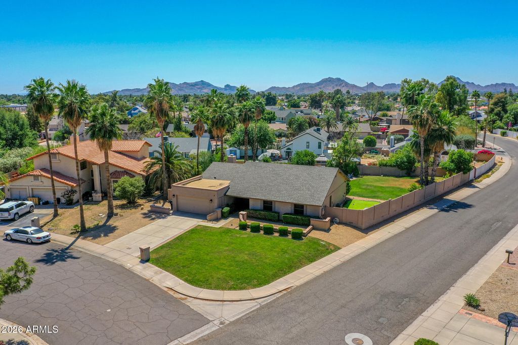 Image 67 of property listing at 15017 N 49TH Street, Scottsdale, AZ 85254