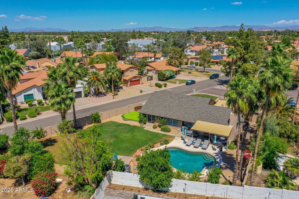 Image 70 of property listing at 15017 N 49TH Street, Scottsdale, AZ 85254