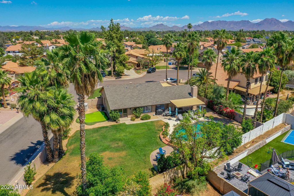 Image 71 of property listing at 15017 N 49TH Street, Scottsdale, AZ 85254