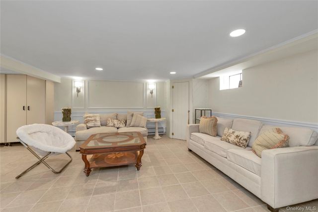 23 Grove Street, Cold Spring Harbor, NY 11724