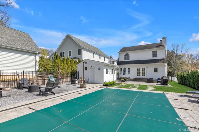 23 Grove Street, Cold Spring Harbor, NY 11724