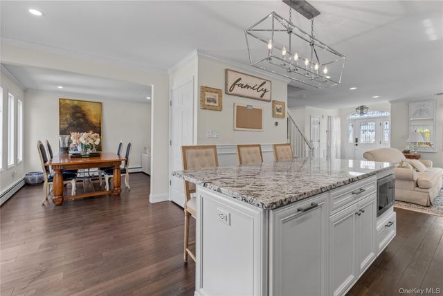 23 Grove Street, Cold Spring Harbor, NY 11724