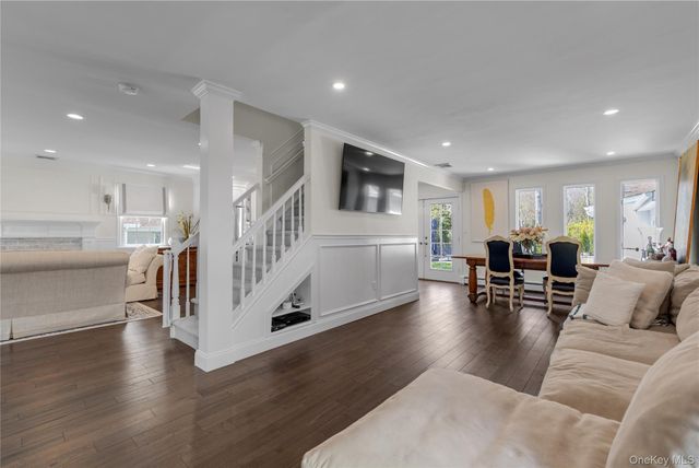 23 Grove Street, Cold Spring Harbor, NY 11724