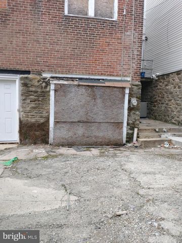 6719 N SMEDLEY ST, Philadelphia, PA 19126