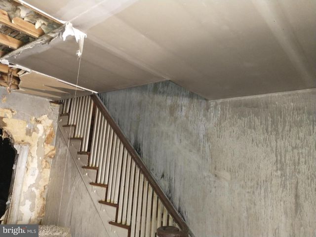 6719 N SMEDLEY ST, Philadelphia, PA 19126