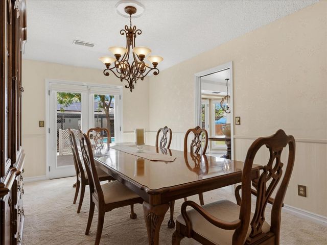 280 E Lisa Avenue, Fresno, CA 93720