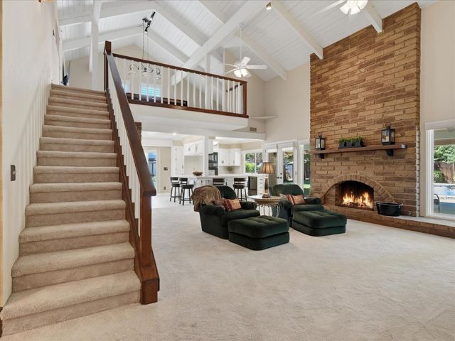 280 E Lisa Avenue, Fresno, CA 93720