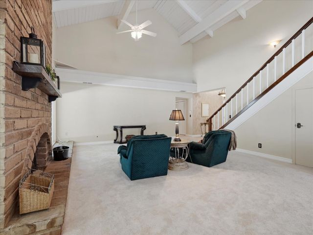 280 E Lisa Avenue, Fresno, CA 93720