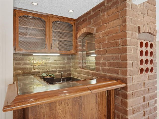 280 E Lisa Avenue, Fresno, CA 93720