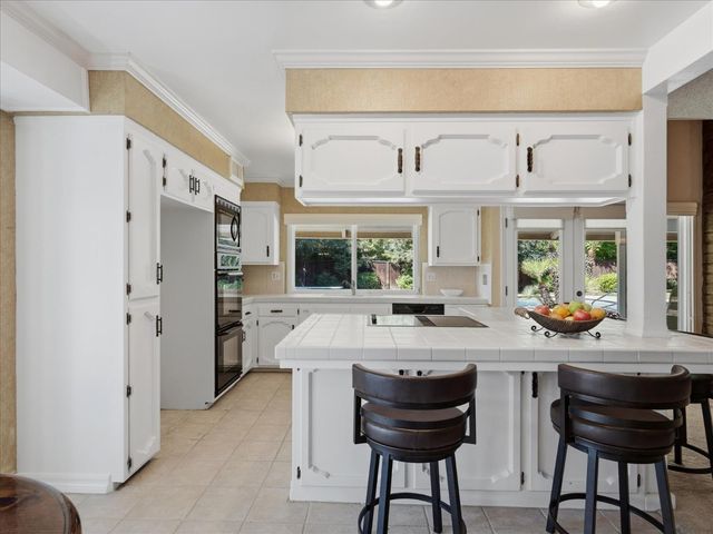 280 E Lisa Avenue, Fresno, CA 93720