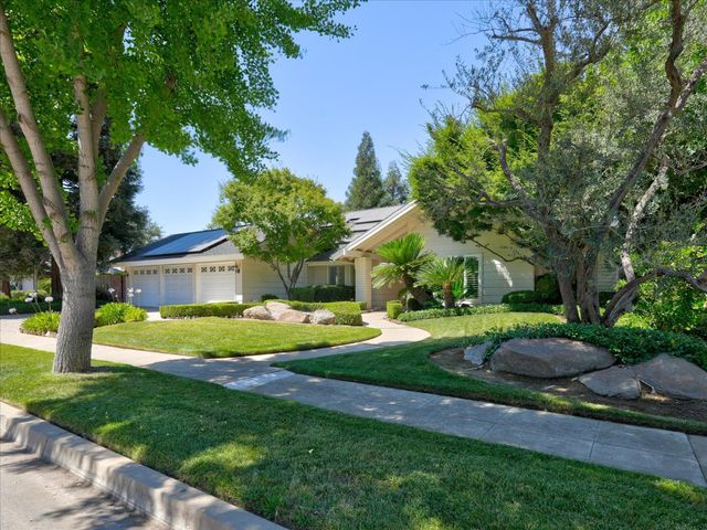 280 E Lisa Avenue, Fresno, CA 93720