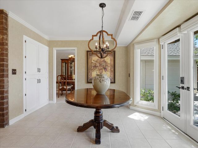 280 E Lisa Avenue, Fresno, CA 93720