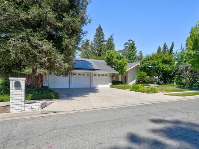 280 E Lisa Avenue, Fresno, CA 93720
