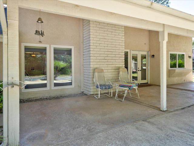 280 E Lisa Avenue, Fresno, CA 93720