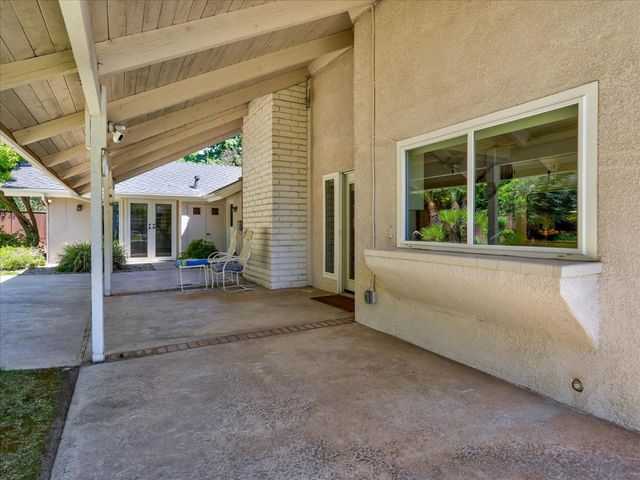 280 E Lisa Avenue, Fresno, CA 93720