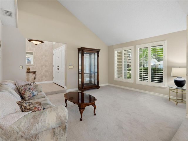 280 E Lisa Avenue, Fresno, CA 93720