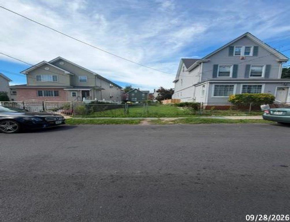 404 S 1st Avenue, Mount Vernon, NY 10550 — exterior