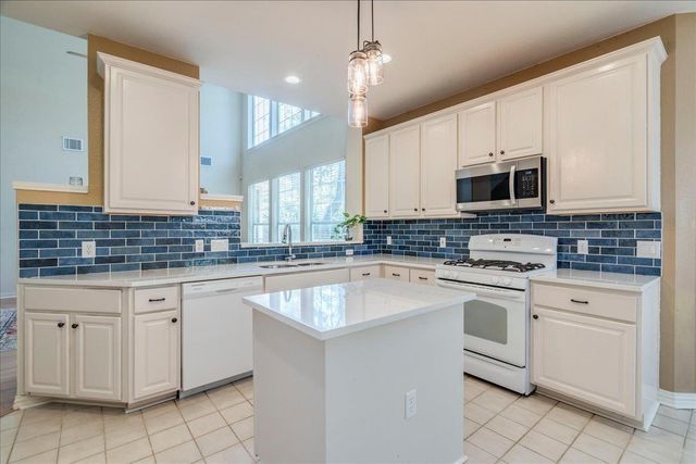 2201 SHARON DR, Cedar Park, TX 78613