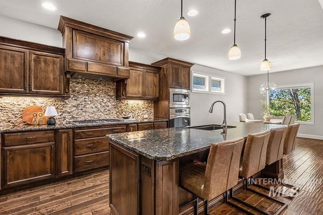 6737 N Moon Drummer Way, Meridian, ID 83646