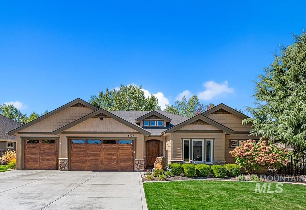 6737 N Moon Drummer Way, Meridian, ID 83646