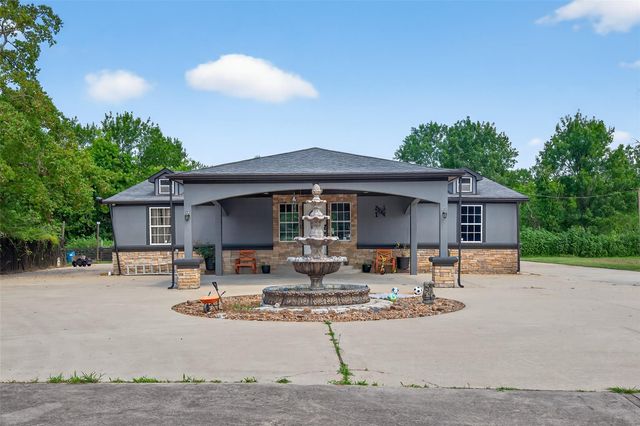 153 County Road 4907, Dayton, TX 77535