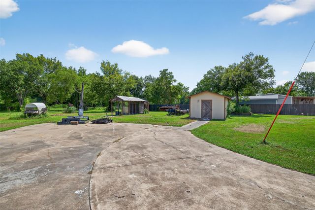 153 County Road 4907, Dayton, TX 77535