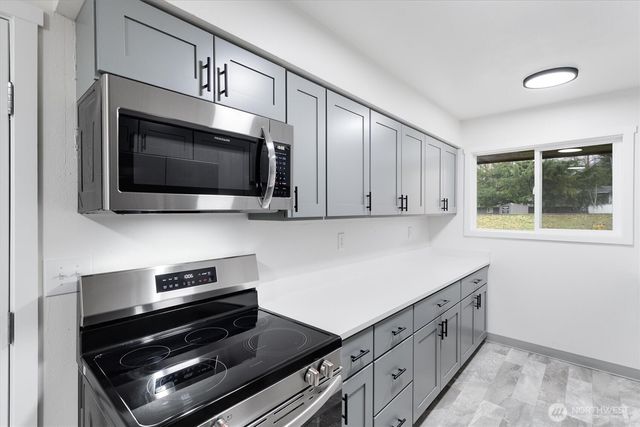 1114 N 1st Avenue, Kelso, WA 98626