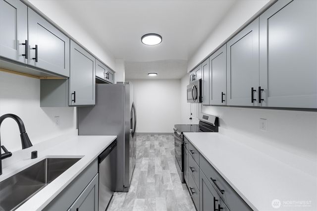 1114 N 1st Avenue, Kelso, WA 98626