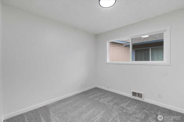 1114 N 1st Avenue, Kelso, WA 98626