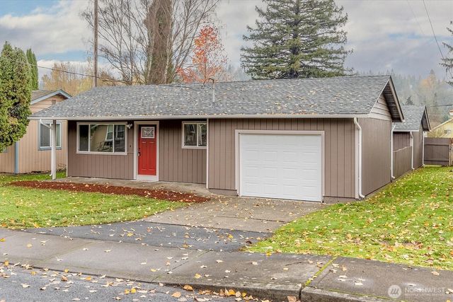 1114 N 1st Avenue, Kelso, WA 98626