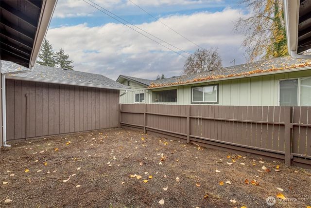 1114 N 1st Avenue, Kelso, WA 98626