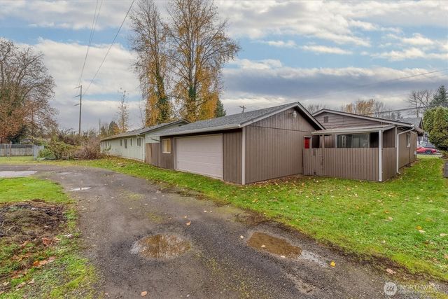 1114 N 1st Avenue, Kelso, WA 98626
