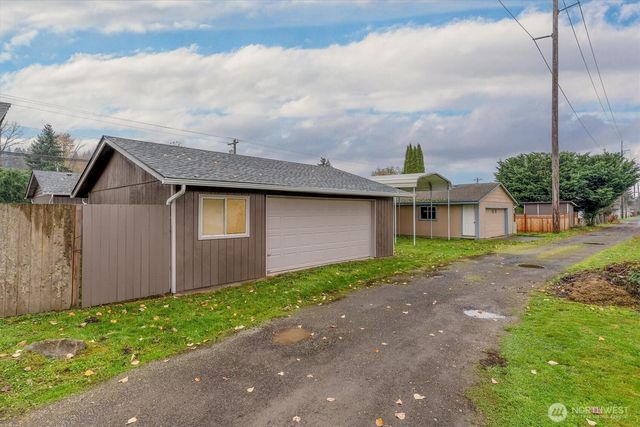 1114 N 1st Avenue, Kelso, WA 98626