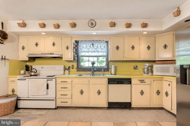 206 N WEST BLVD, Newfield, NJ 08344