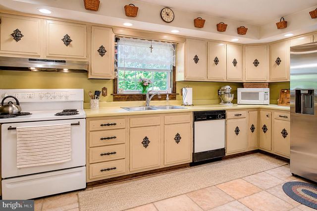 206 N WEST BLVD, Newfield, NJ 08344