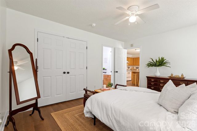8019 Shiny Meadow Lane, Charlotte, NC 28215