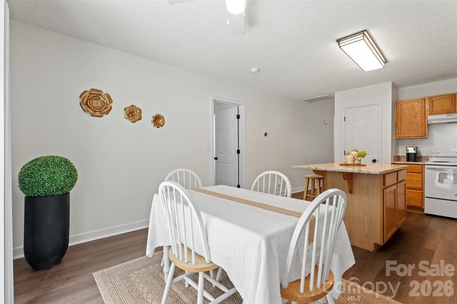 8019 Shiny Meadow Lane, Charlotte, NC 28215