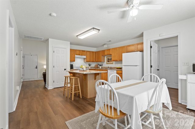 8019 Shiny Meadow Lane, Charlotte, NC 28215