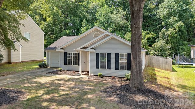 8019 Shiny Meadow Lane, Charlotte, NC 28215