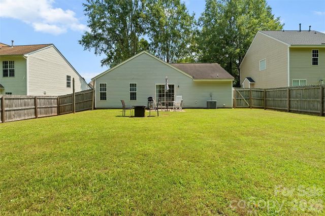 8019 Shiny Meadow Lane, Charlotte, NC 28215