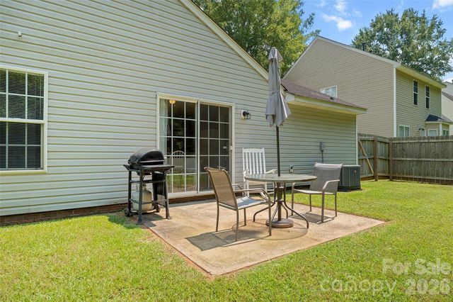 8019 Shiny Meadow Lane, Charlotte, NC 28215