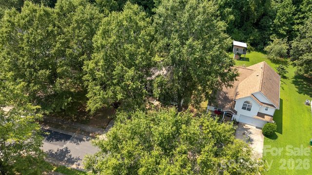 8019 Shiny Meadow Lane, Charlotte, NC 28215